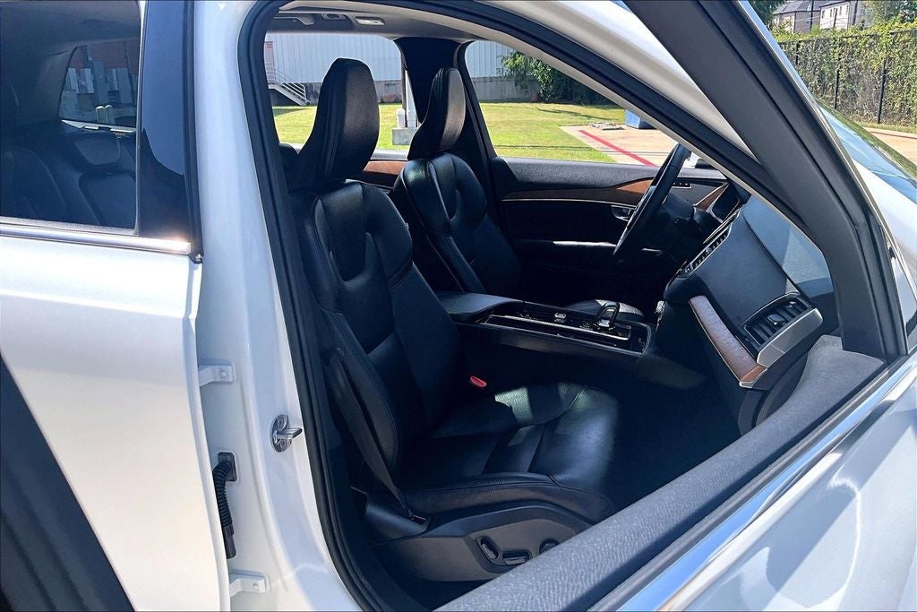 2023 Volvo XC90 B6 Core