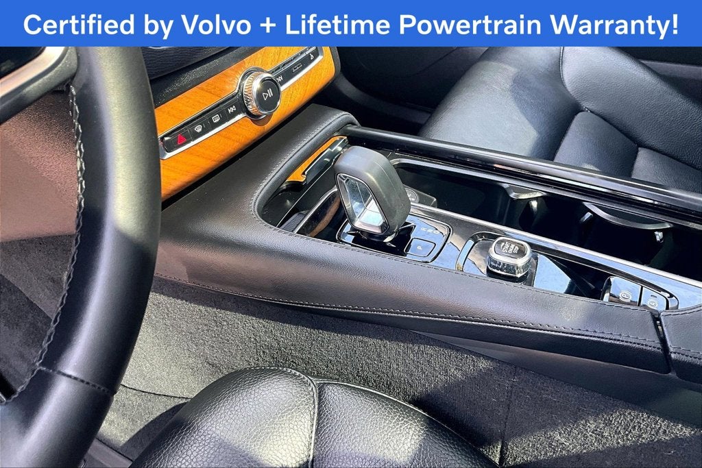 2023 Volvo XC90 B6 Core