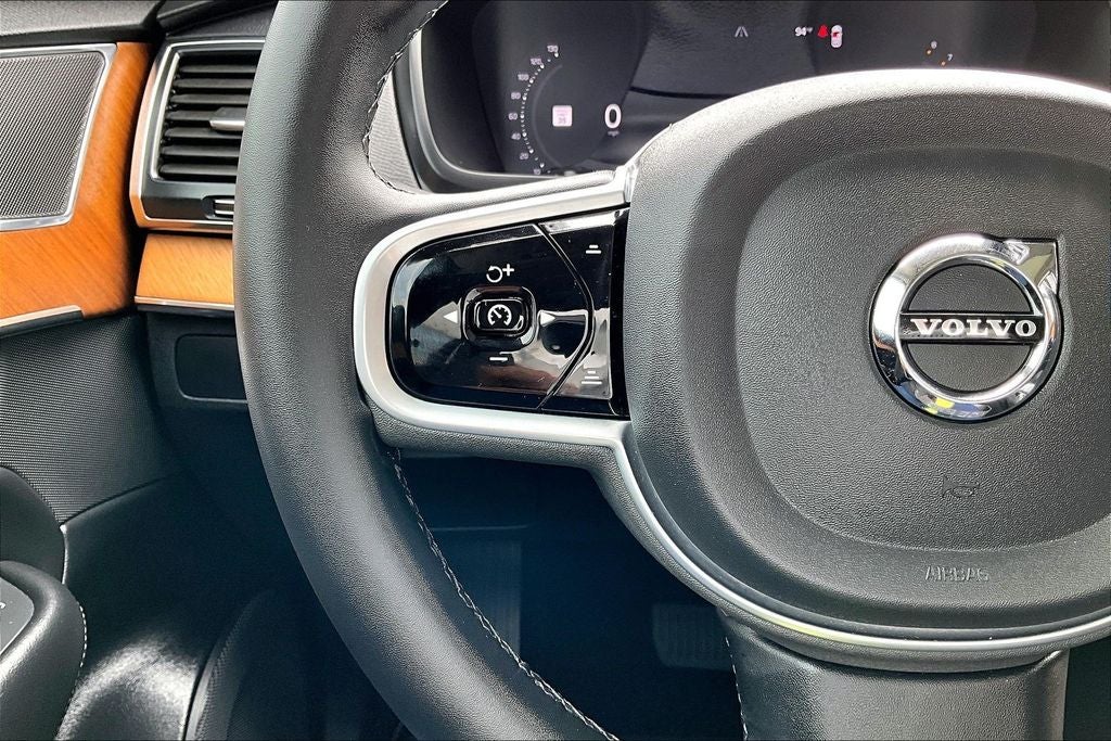 2023 Volvo XC90 B6 Core