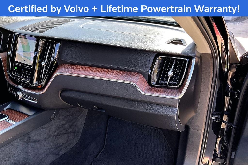 2023 Volvo XC60 B6 Ultimate Bright Theme