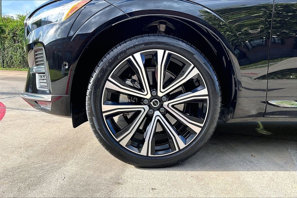 2023 Volvo XC60 B6 Ultimate Bright Theme