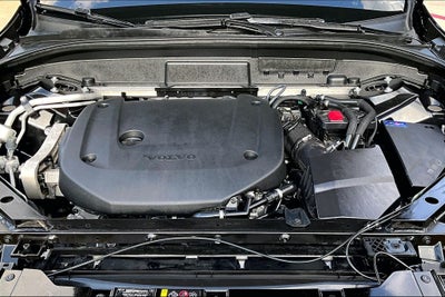 2023 Volvo XC60 B6 Ultimate Bright Theme