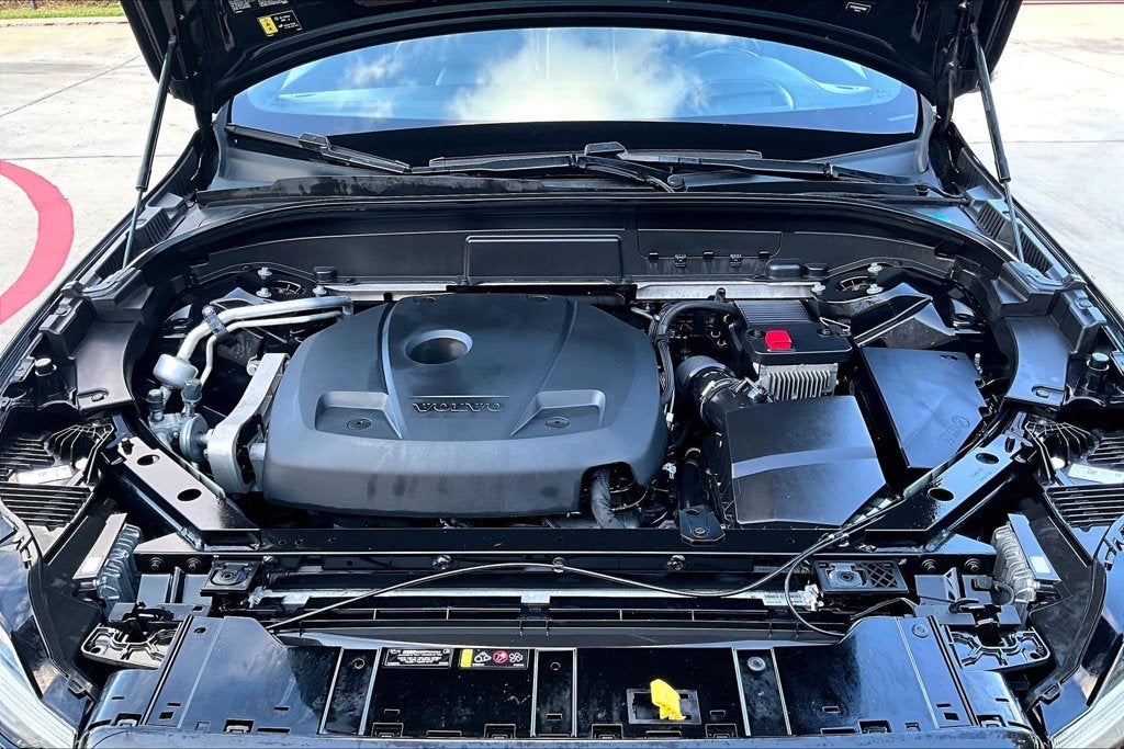 2021 Volvo XC60 T5 R-Design