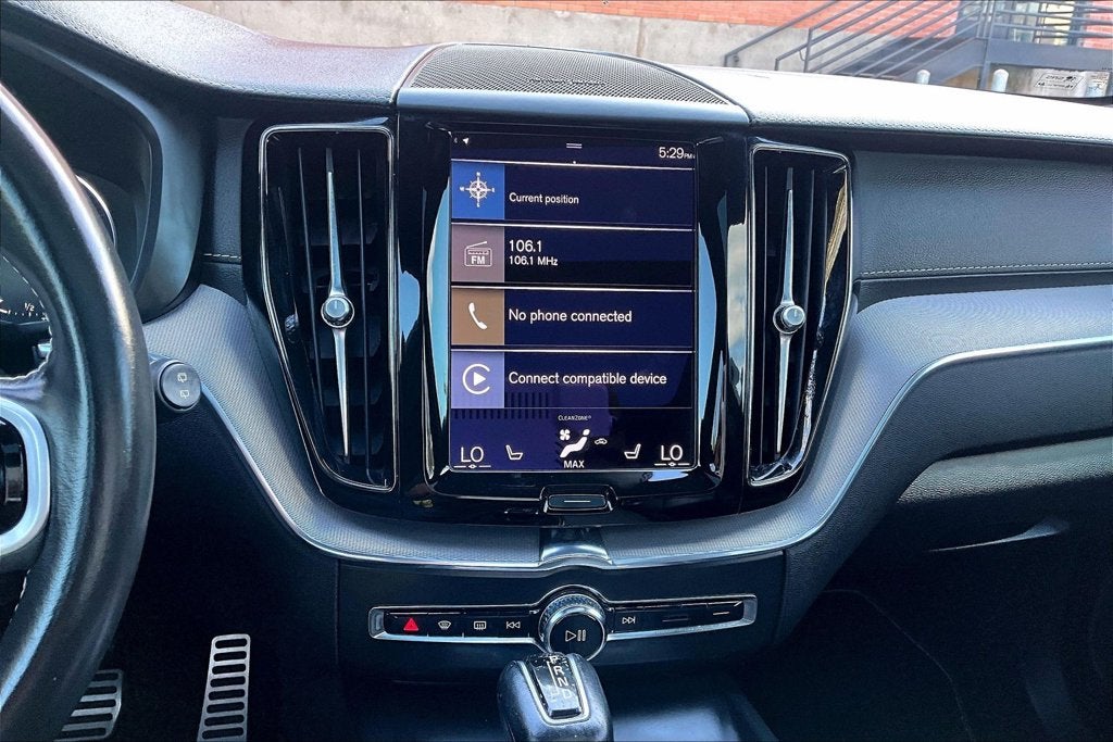 2021 Volvo XC60 T5 R-Design