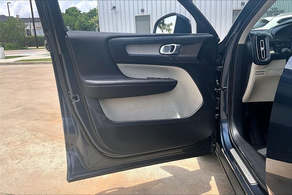 2019 Volvo XC40 T5 Inscription