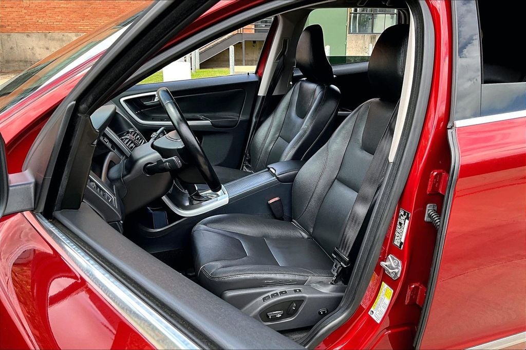 2015 Volvo XC60 T5 Premier