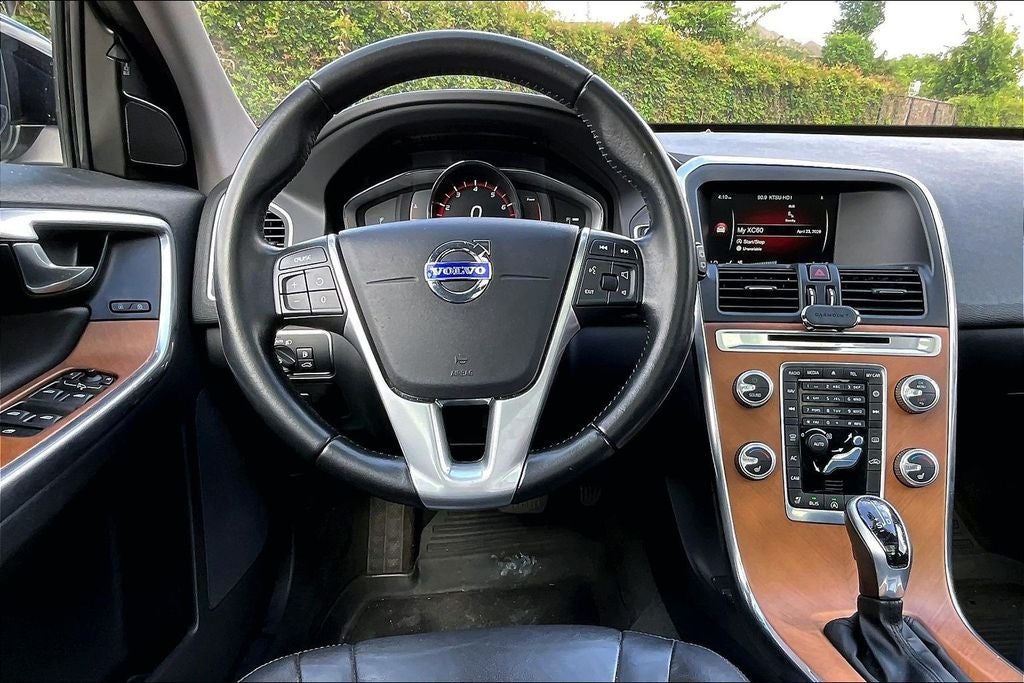 2017 Volvo XC60 T5 Inscription