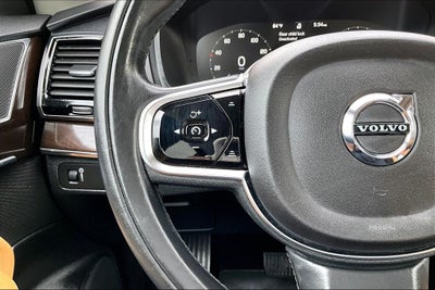 2016 Volvo XC90 T6 Momentum