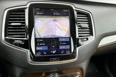 2016 Volvo XC90 T6 Momentum