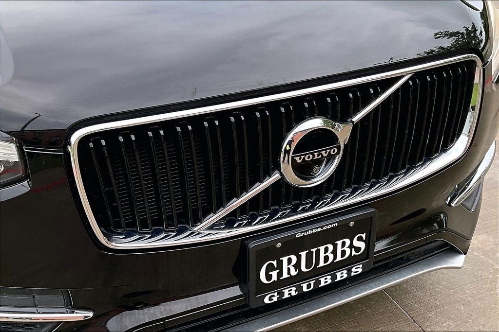 2016 Volvo XC90 T6 Momentum