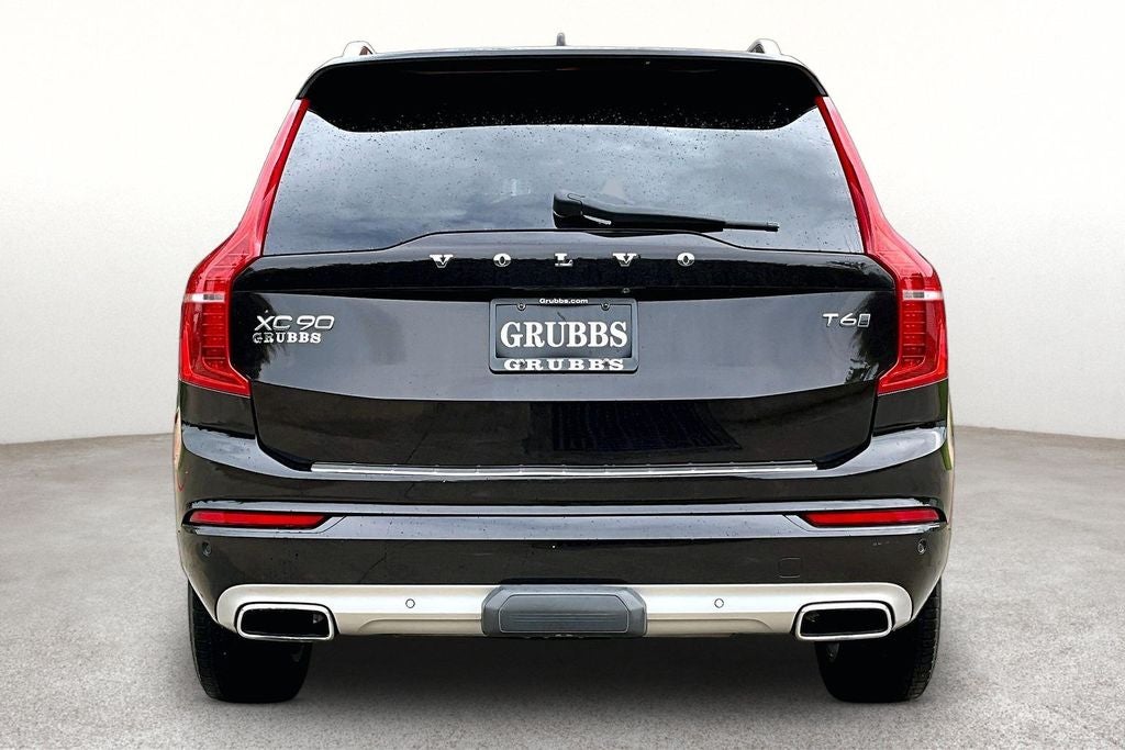2016 Volvo XC90 T6 Momentum