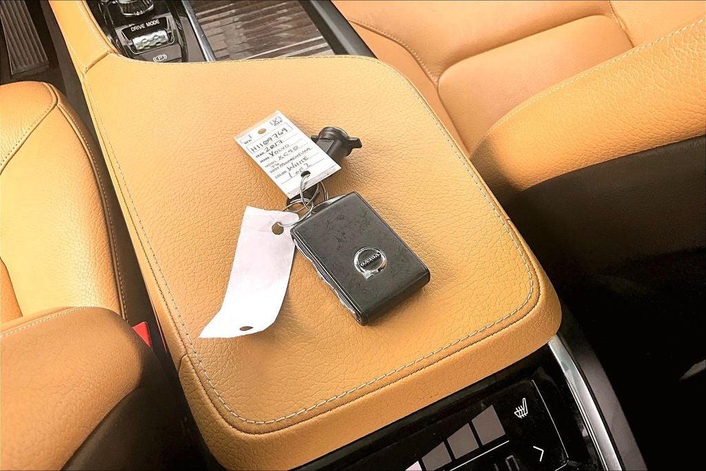 2017 Volvo XC90 T6 Momentum