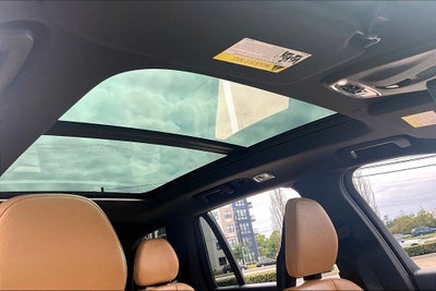 2017 Volvo XC90 T6 Momentum