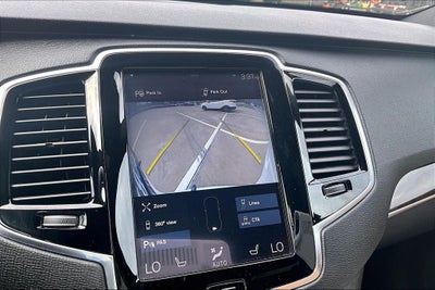 2017 Volvo XC90 T6 Momentum