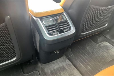 2017 Volvo XC90 T6 Momentum