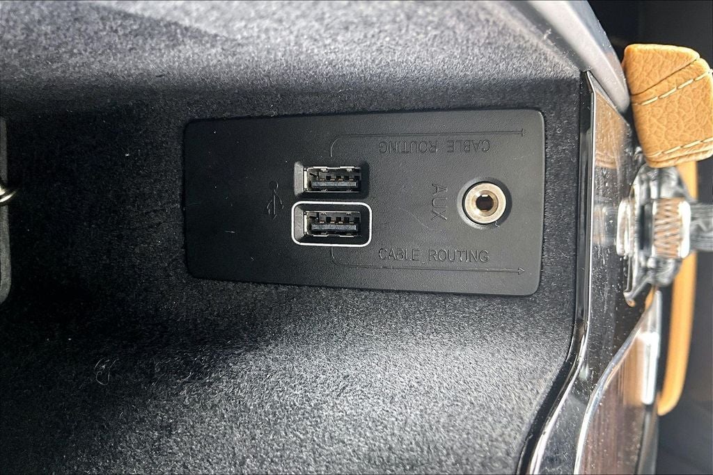 2017 Volvo XC90 T6 Momentum