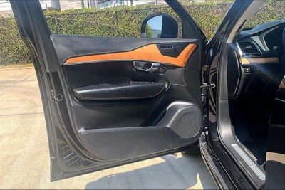 2019 Volvo XC90 T6 Inscription