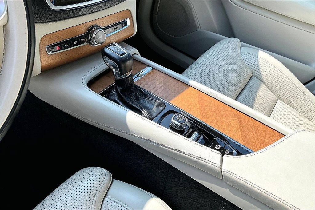 2018 Volvo XC90 T6 Inscription