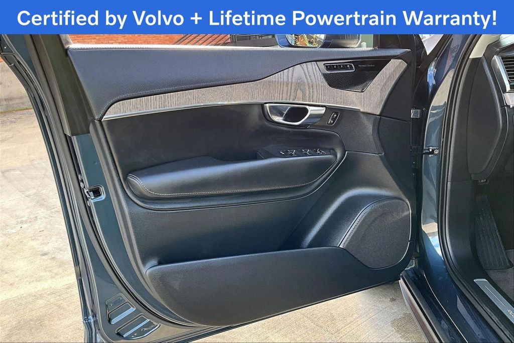 2022 Volvo XC90 Recharge Plug-In Hybrid T8 Inscription 6 Passenger