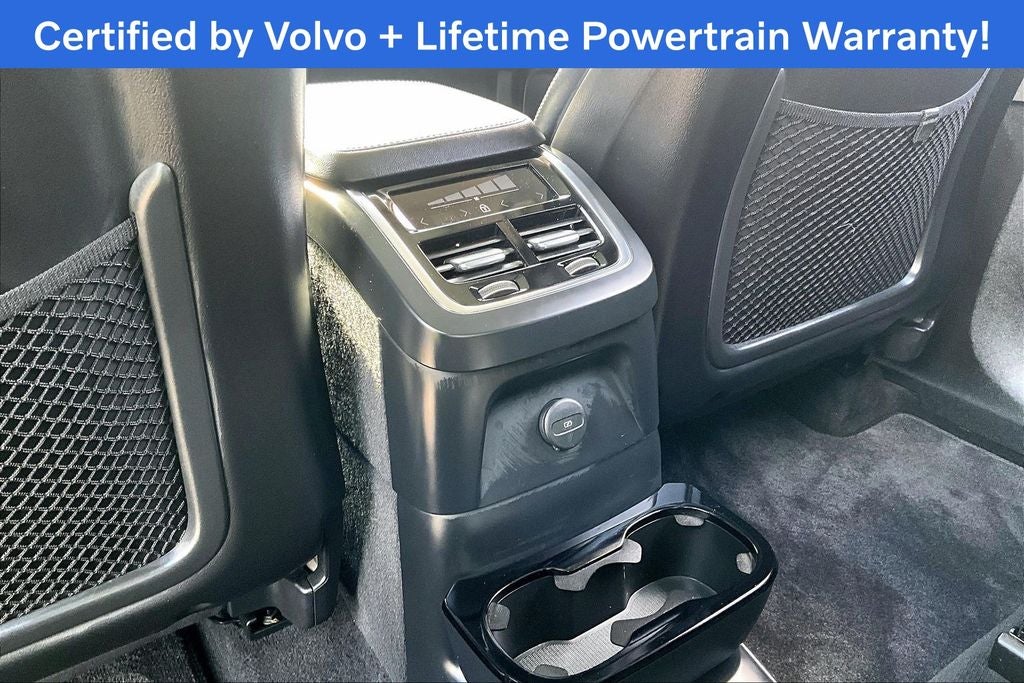 2022 Volvo XC90 Recharge Plug-In Hybrid T8 Inscription 6 Passenger