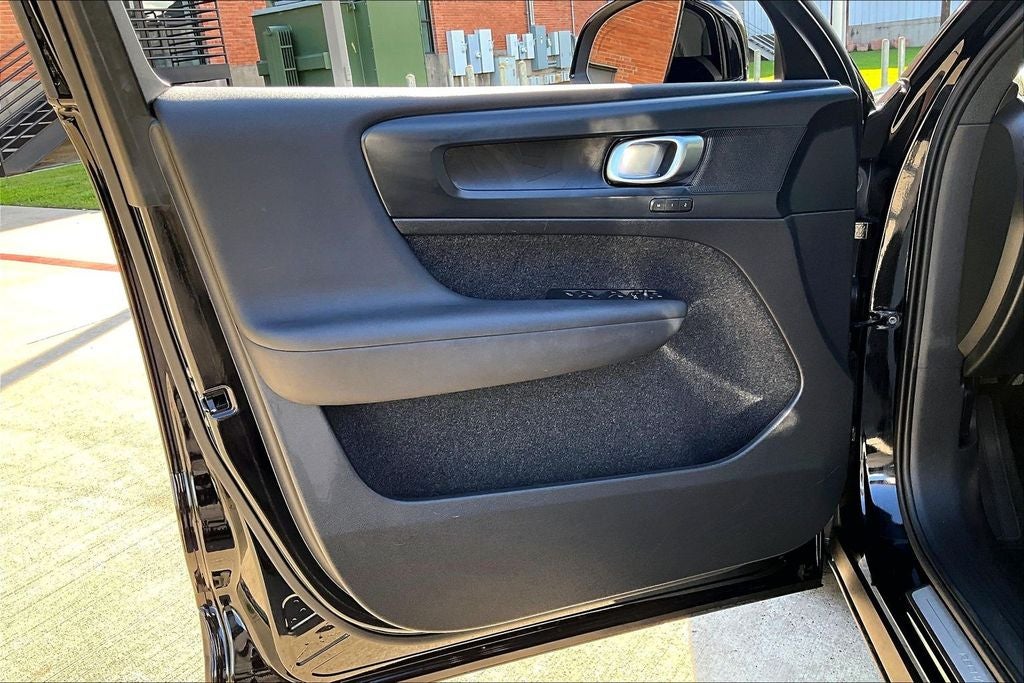 2023 Volvo C40 Recharge Pure Electric Twin Core