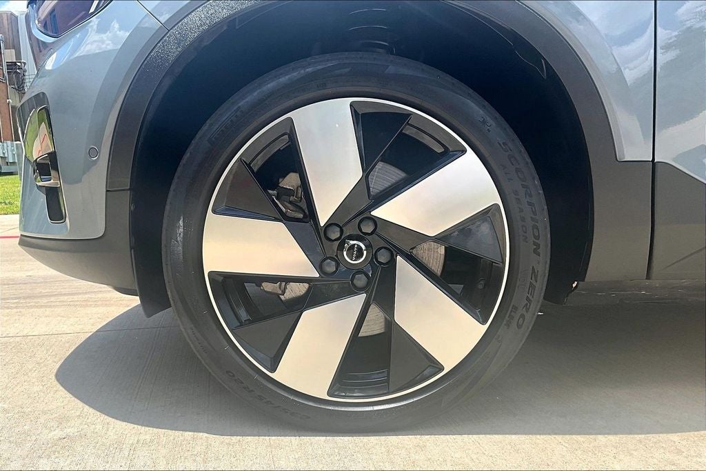 2023 Volvo C40 Recharge Pure Electric Twin Plus