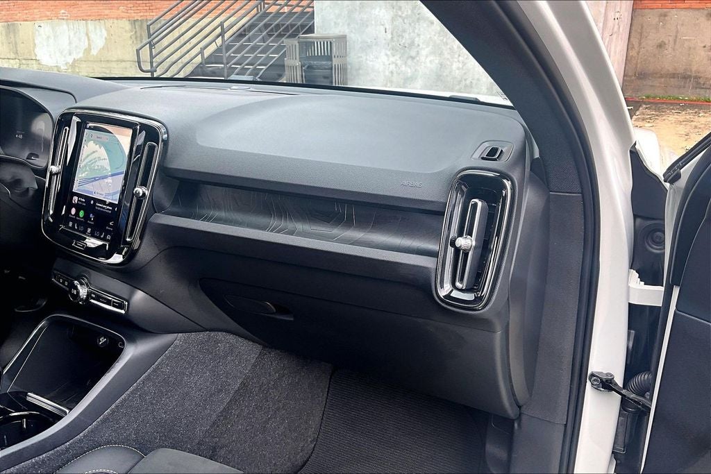 2023 Volvo C40 Recharge Pure Electric Twin Plus