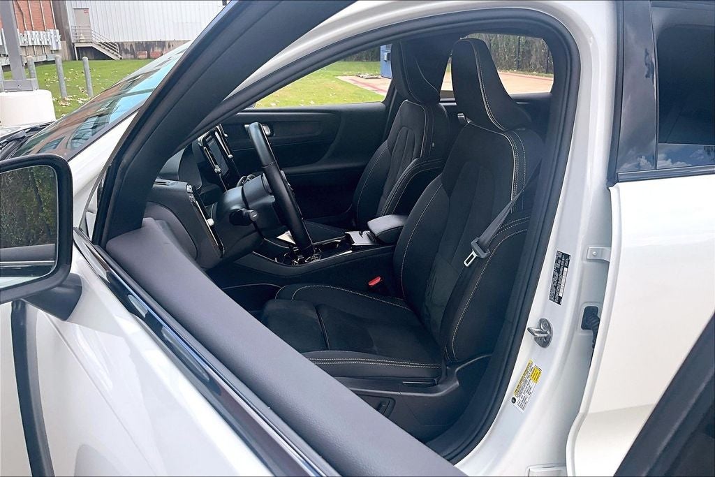 2023 Volvo C40 Recharge Pure Electric Twin Plus