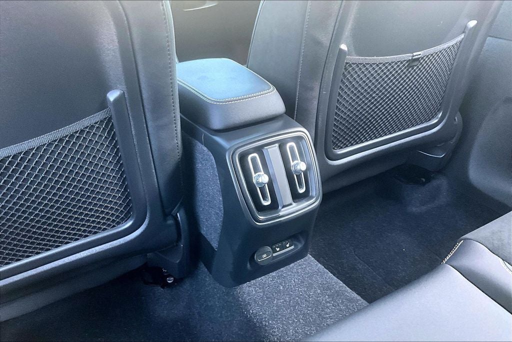 2023 Volvo C40 Recharge Pure Electric Ultimate