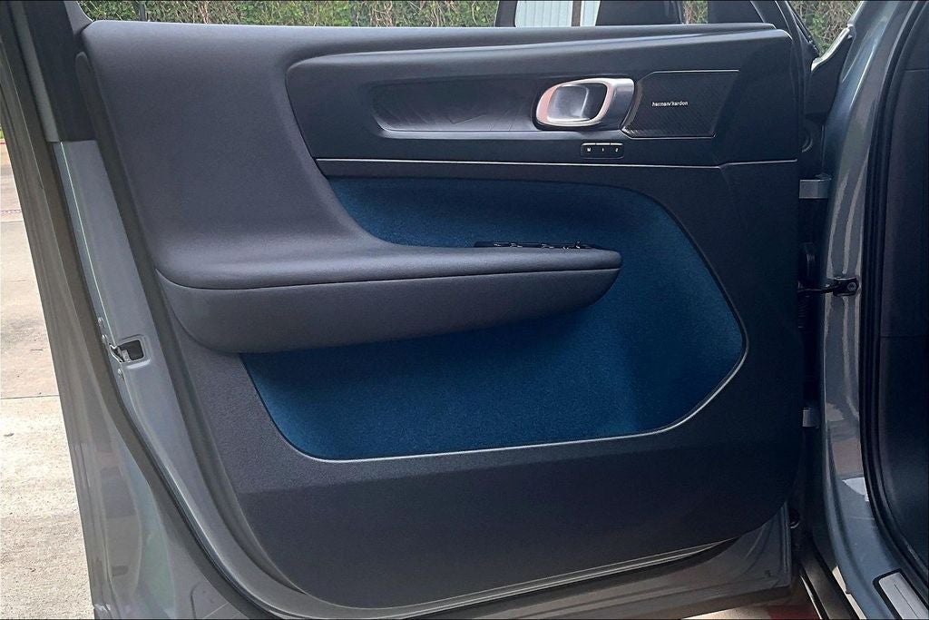 2023 Volvo C40 Recharge Pure Electric Ultimate