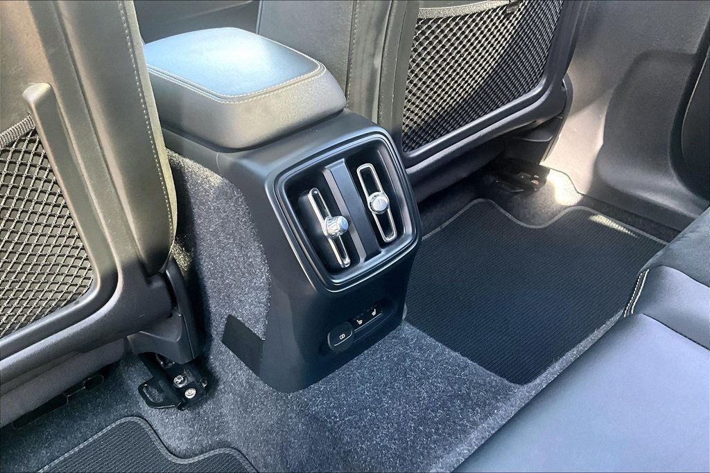 2023 Volvo C40 Recharge Pure Electric Ultimate