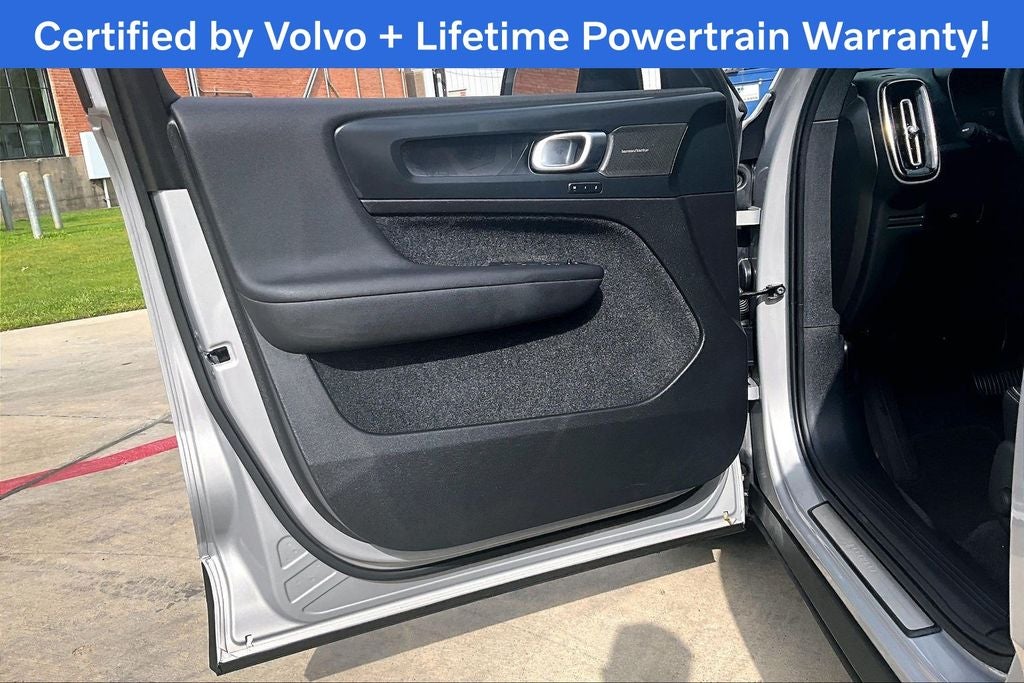 2023 Volvo XC40 Recharge Pure Electric Ultimate