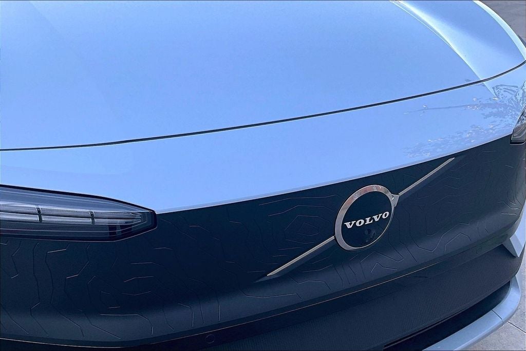 2026 Volvo EX30 Twin Motor Cross Country Ultra