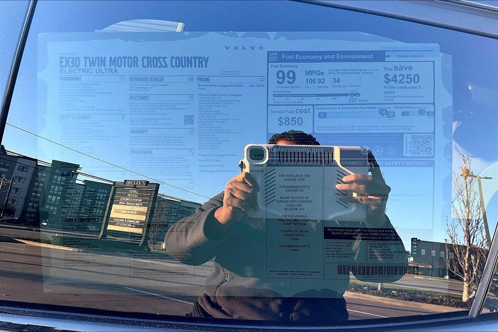 2026 Volvo EX30 Twin Motor Cross Country Ultra