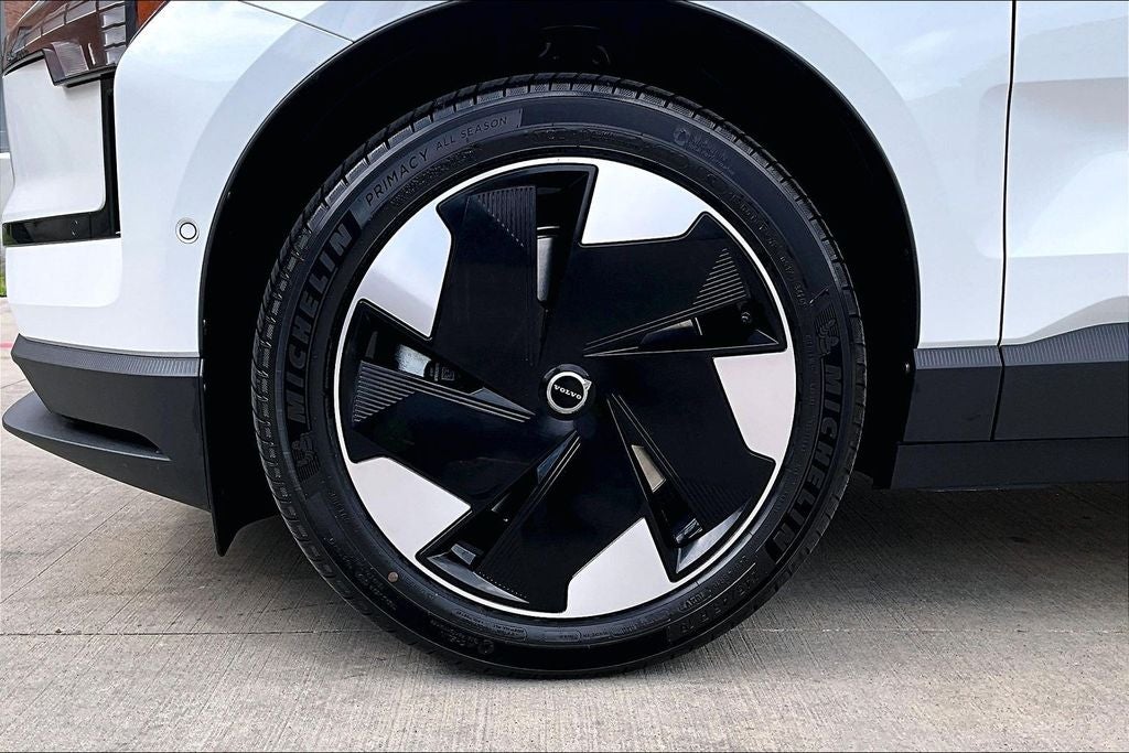 2026 Volvo EX30 Twin Motor Performance Ultra