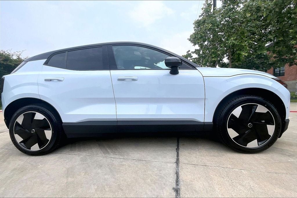 2026 Volvo EX30 Twin Motor Performance Ultra