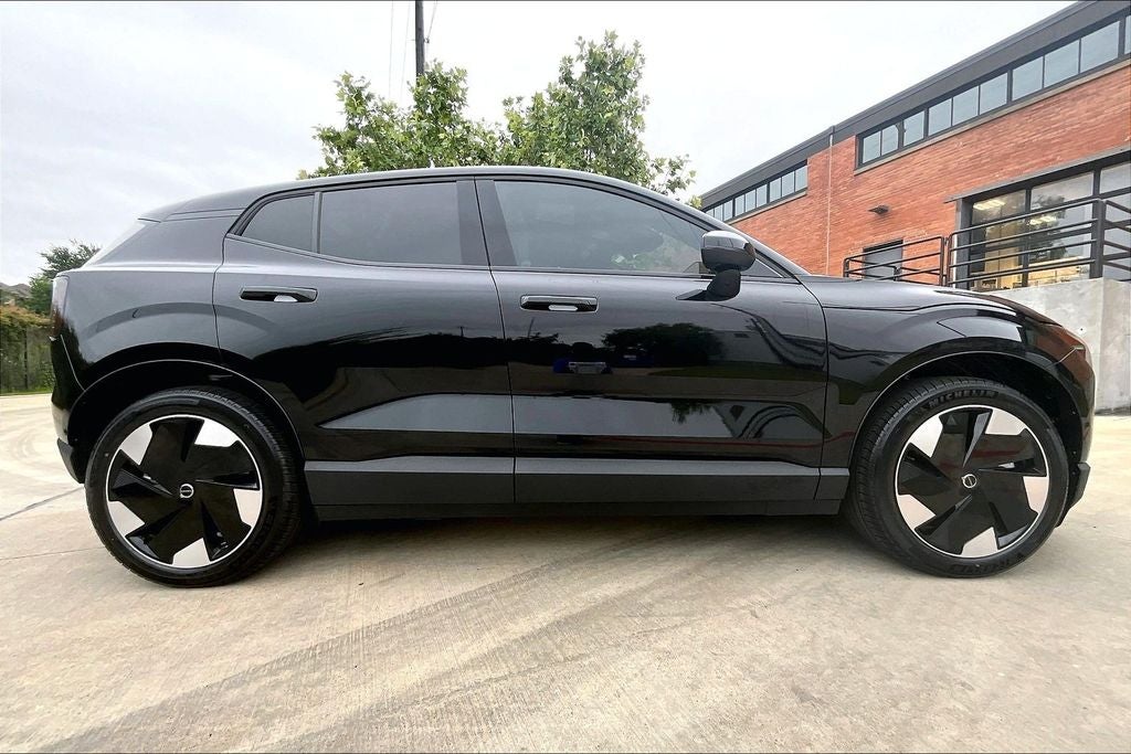 2026 Volvo EX30 Twin Motor Performance Ultra