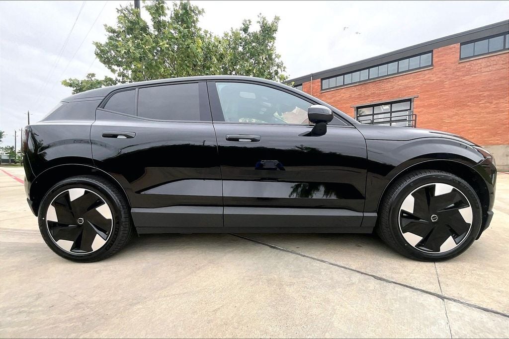 2026 Volvo EX30 Twin Motor Performance Ultra