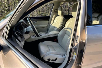 2023 Volvo XC90 Recharge Plug-In Hybrid Ultimate