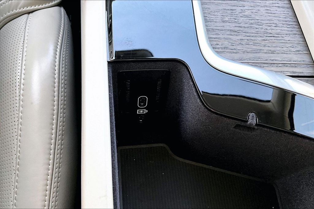 2023 Volvo XC90 Recharge Plug-In Hybrid Ultimate