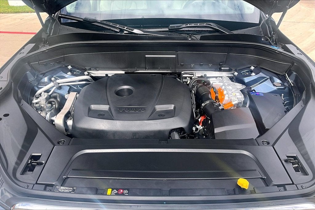 2024 Volvo XC90 Recharge Plug-In Hybrid T8 Plus Bright Theme 7 Passenger