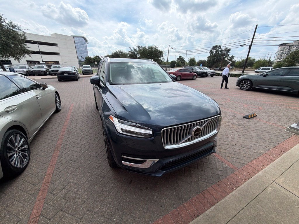 2024 Volvo XC90 Recharge Plug-In Hybrid T8 Plus Bright Theme 7 Passenger