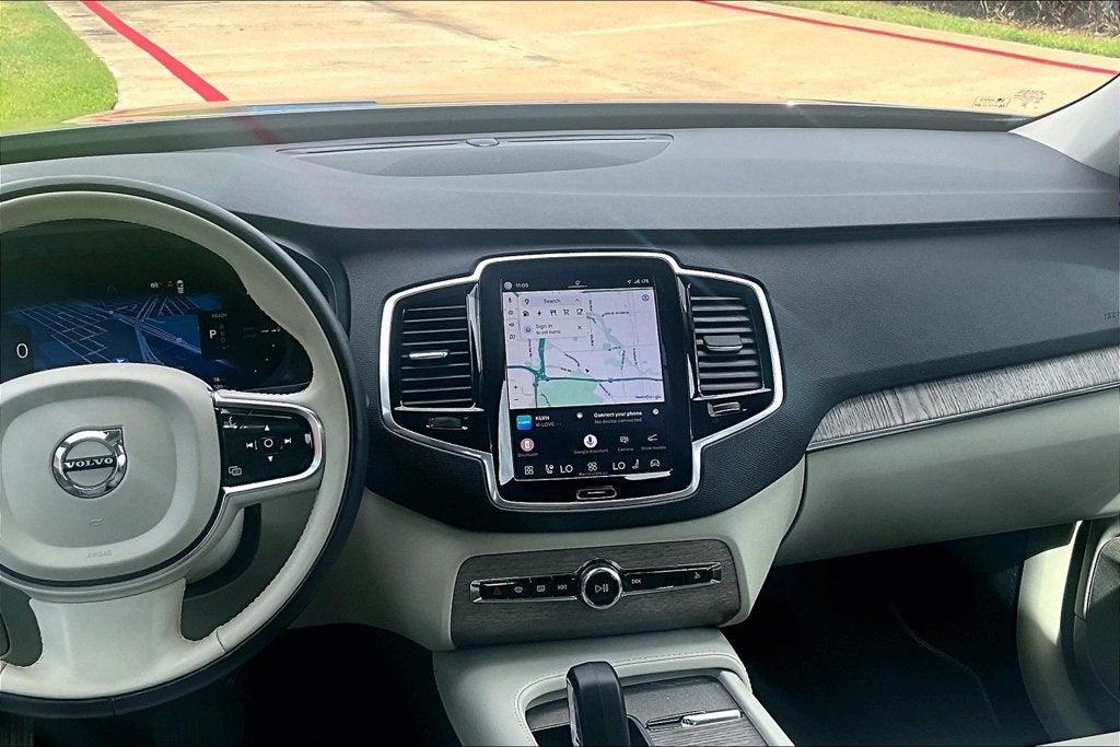 2024 Volvo XC90 Recharge Plug-In Hybrid T8 Plus Bright Theme 7 Passenger