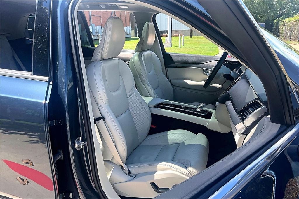 2024 Volvo XC90 Recharge Plug-In Hybrid Ultimate