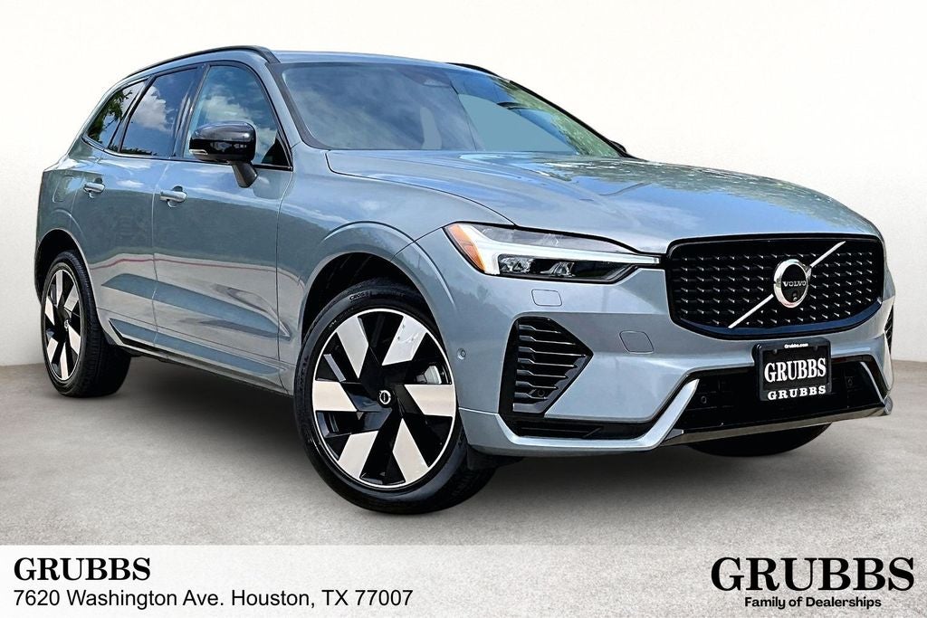 2024 Volvo XC60 Recharge Plug-In Hybrid T8 Plus Dark Theme