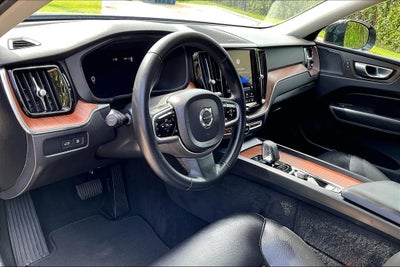 2024 Volvo XC60 Recharge Plug-In Hybrid T8 Plus Dark Theme