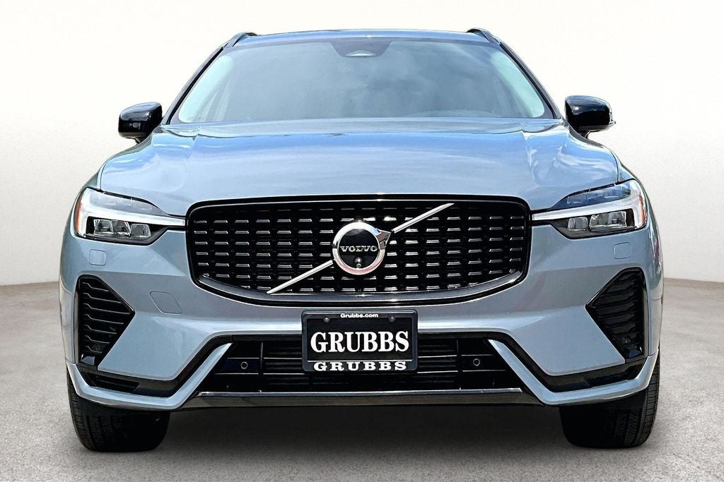2024 Volvo XC60 Recharge Plug-In Hybrid T8 Plus Dark Theme