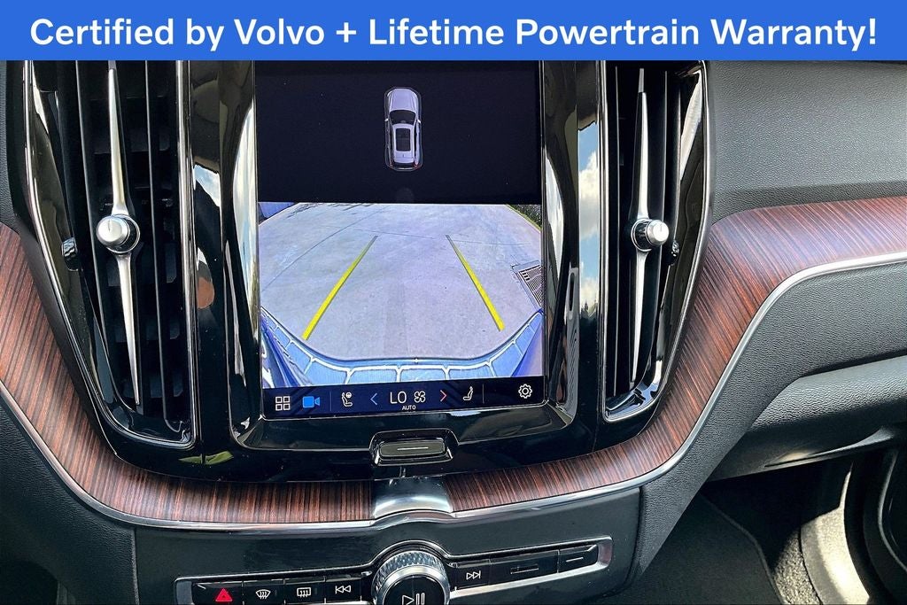 2023 Volvo XC60 Recharge Plug-In Hybrid T8 Plus Bright Theme