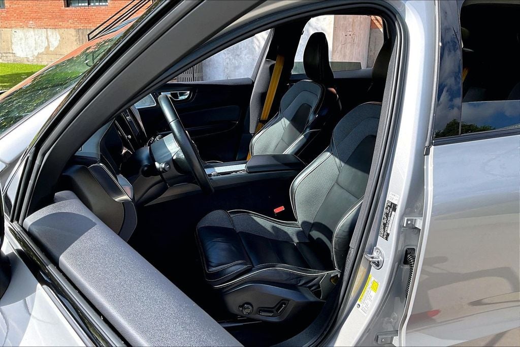 2023 Volvo XC60 Recharge Plug-In Hybrid T8 Polestar