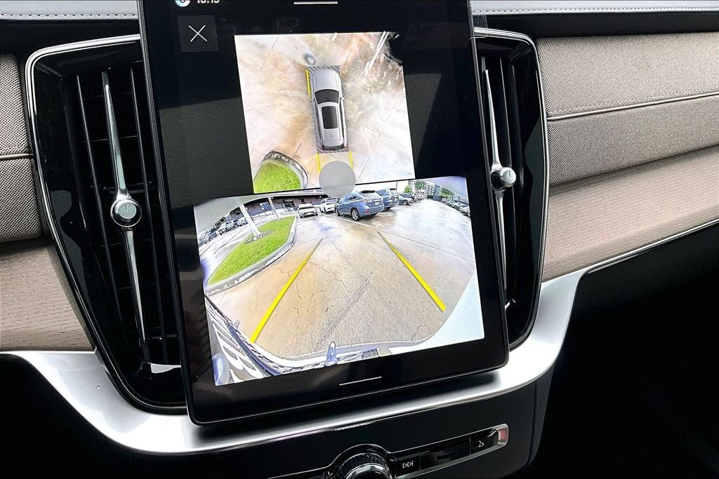 2026 Volvo XC90 Plug-In Hybrid T8 Plus 6 Passenger
